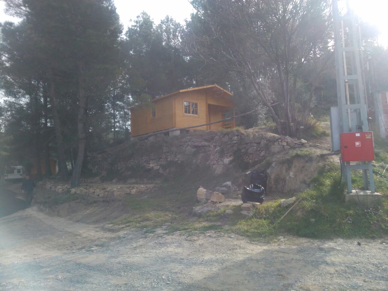 Montaje dos casas de madera FAY en Camping La Granja de Los Montañeros (Castellón)